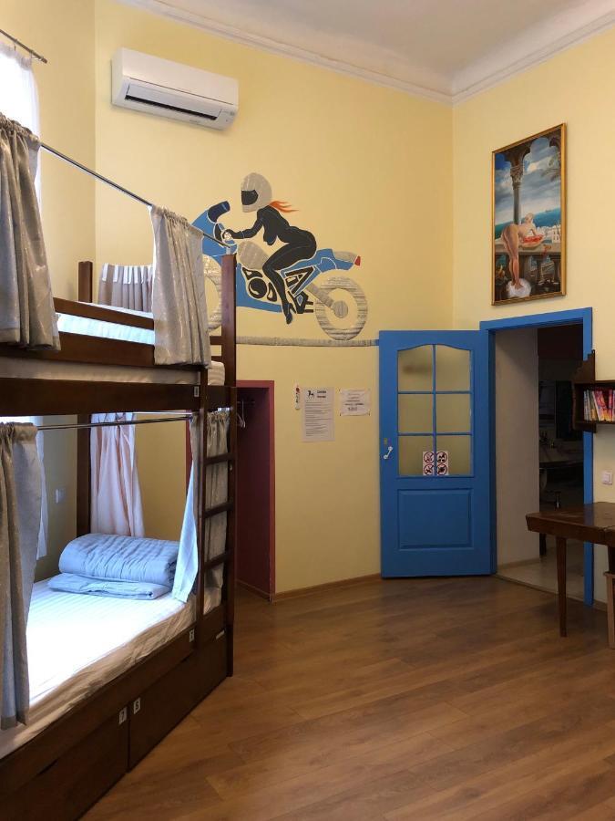 Centro Комнаты И Аппартаменты Hostel Odessa Exterior photo